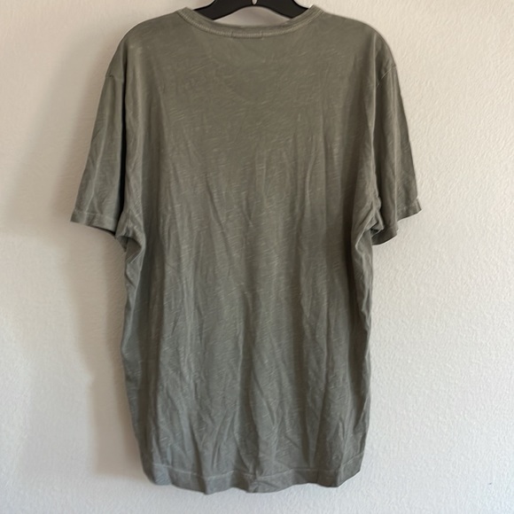 Men’s Buck Mason t-shirts (2) size Large - Picture 2 of 6